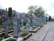 Mercury Promotions a filmat spotul AdOr 2005 in cimitirul vesel de la Sapanta