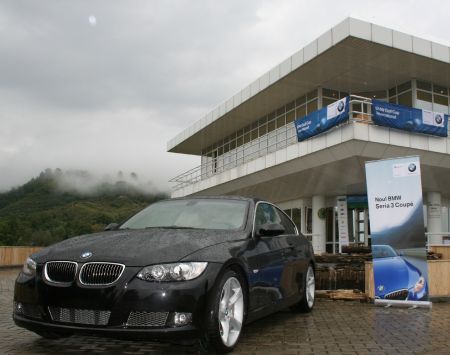 BMW accelereaza seria Golf Cup