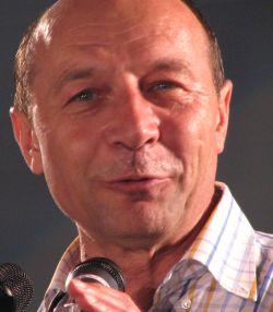 Basescu vine la IAA European Summit
