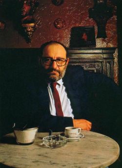 Business Magazin l-a angajat pe Umberto Eco