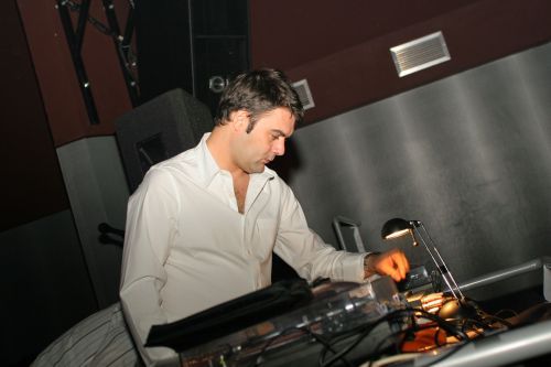 Publicis Party la trecerea in 2006