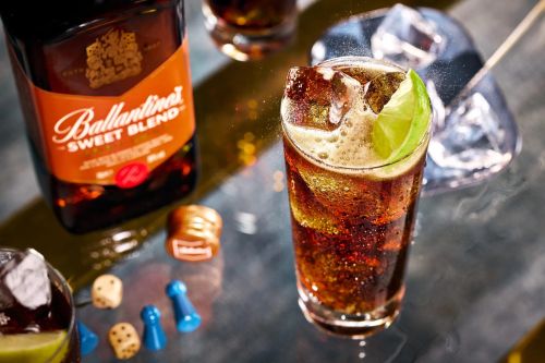 Pernod Ricard lansează în România Ballantine’s Sweet Blend cu care vrea sa atinga o nouă generație de consumatori  
