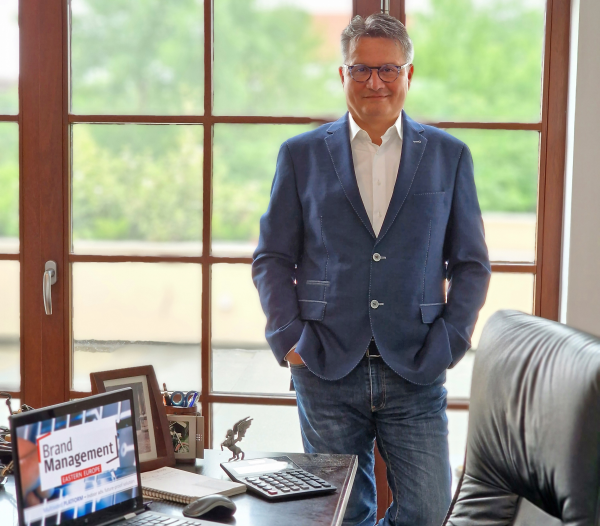 Peste 100.000 euro in sustenabilitate de la Brand Management pe o piata in care investitorii prefera suporturile publicitare clasice celor digitale, de 10%.