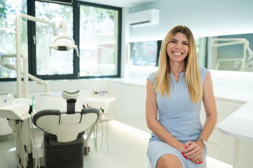 Prezentă la 1 din 2 pacienti români, caria este cea mai frecventă afecțiune dentară