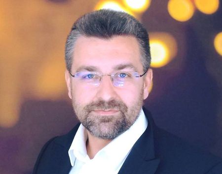 Marius Luican, Reveal Research:,, De la mase la nise. Schimbarea modelului de consum si segmentarea pietei”