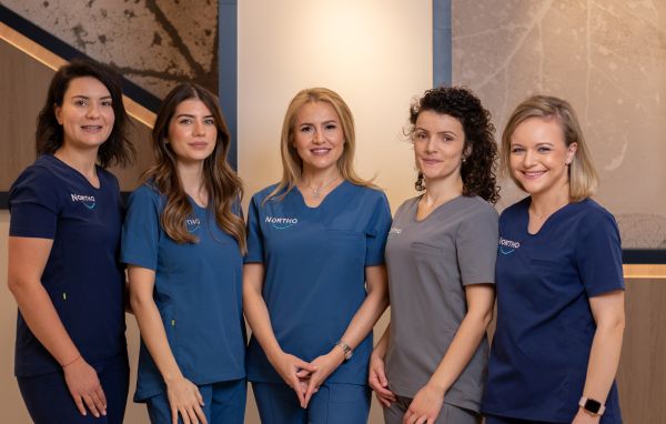 Clinica Northo, evolutie pozitiva in 2022: peste 1000 de pacienti noi, 10% cota de piata din tratamentele cu Invisalign®