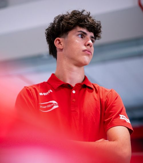Pilotul român David Cosma Cristofor a semnat cu Academia celebrului Giancarlo Fisichella, pentru a deveni primul pilot român din Formula 1