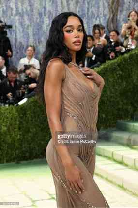 Cel mai important eveniment de moda al anului, Met Gala 2026 a avut pe covorul rosu hairstyle-urile spectaculoase ale vedetelor semnate Dyson Beauty
