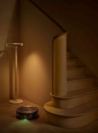 Tehnologia Dyson Spot+Scrub™ AI face curățenie chiar și când utilizatorul nu este acasă