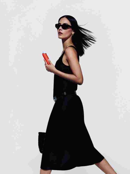 Dyson lansează primul său ventilator portabil Dyson HushJet™ Mini Cool