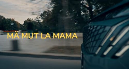 Campanie de film. Caravana de promovare „MĂ MUT LA MAMA” s-a întâlnit cu spectatorii din toată țara