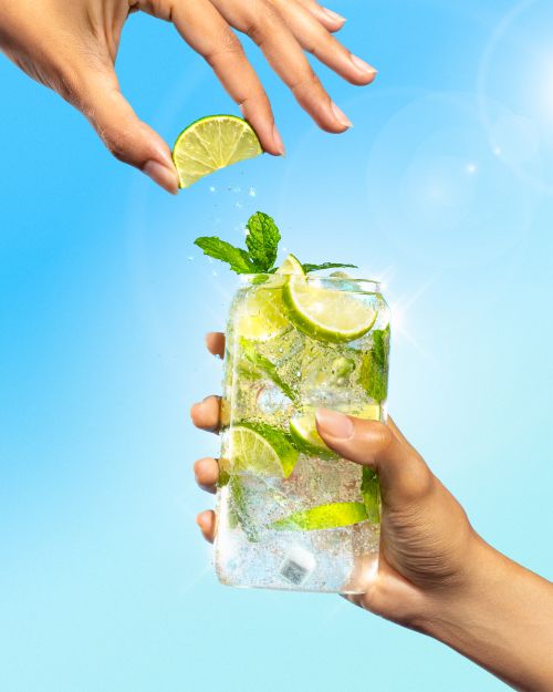 Pentru tinerii care aleg alternative fără alcool, waterdrop® aduce noul MOJITO Limited Edition